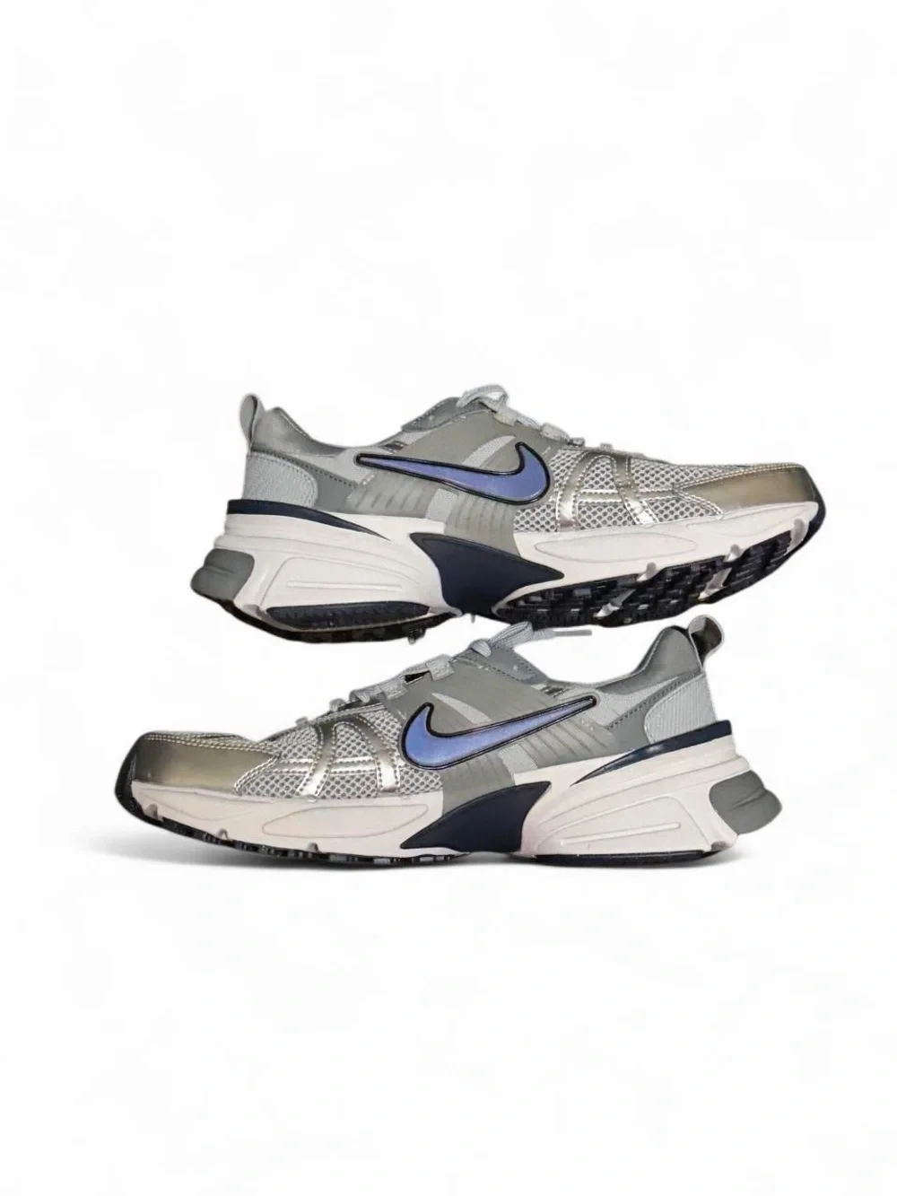 Nike men’s v2k